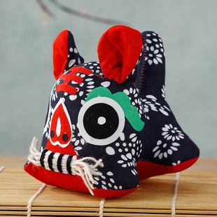 Handmade Cloth Tiger Chinese Style Folk Handicrafts Small Gifts Ornaments with Chinese Characteristics Gifts for foreigners