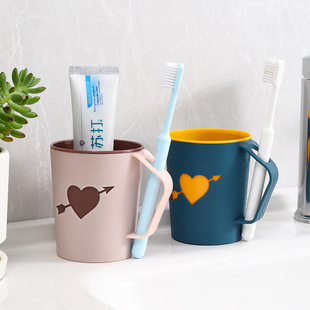 Creative couple mouthwash Cup toothbrush cup wash cup student Tooth Cup environmental protection double-layer simple water cup heart-shaped mouthwash Cup