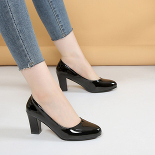 High Heels Women's 2024 Spring and Autumn New Simple Pointed Work Shoes Fashionable Shallow Patent Leather Not Tired Women's Shoes
