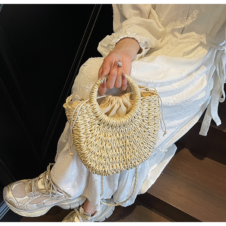 2026 Manufacturer Supply Vacation Bags, Handbags, Mori Style, Simple Half-Round Straw Woven Bags, Spring Beach Handmade Woven Bags