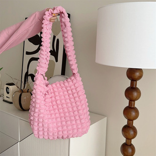 39133 bubble pleated commuter bag large capacity messenger bag female 2023 New College student class canvas bag