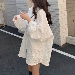 White Shirt for Women Spring & Fall 2024 New Design Embossed Pattern Jacket French Niche Chic Long-sleeved Top