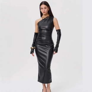 European and American Style PU Leather Sexy Slant Shoulder Irregular Pleated Sleeveless Side Zipper Split Long Hip Skirt with Sleeve
