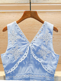 Fadan S Home 2024 Embroidered Sleeveless Fake Two-piece dress V-neck Slim-fit Design Hollow-out Niche Skirt