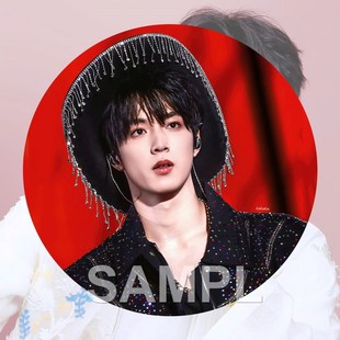 Diy Star Aidou TNT Around Liu Yaowen Should Aid Diy Bag Pendant Jewelry with Laser Bright Film Badge