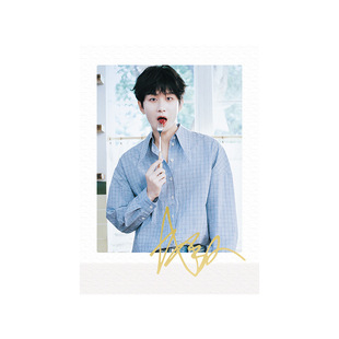 A Set of 5 Autographed Polaroids of Celebrities Cheng Yi, Bai Jingting, Yang Bowen, and Zhang Yiran