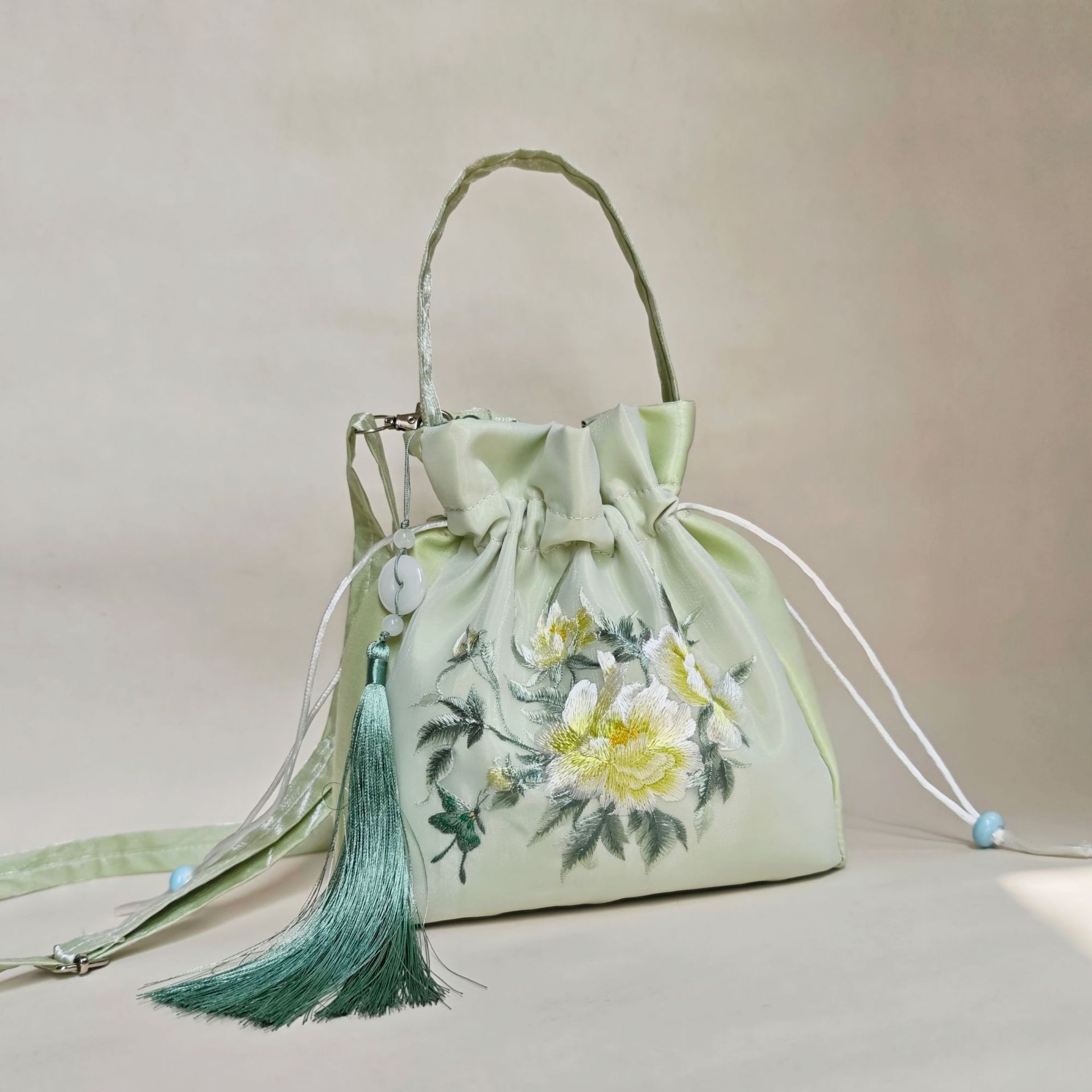 Suzhou embroidery bags, embroidered bucket bags, heavy-duty embroidered antique style bags, Chinese style handbags, crossbody bags, Hanfu small bags