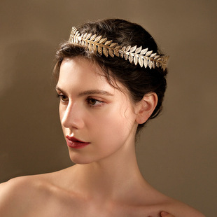 Baroque Bridal Jewelry Metal Leaf Crown Headband Performance Props Golden Leaf Headwear Round Hair Crown