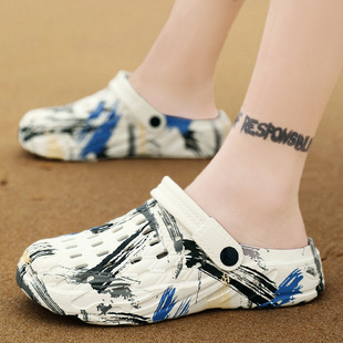 Sandals Men's Summer Breathable Casual Beach Shoes Men's Sandals and Slippers Light Hole Shoes Men's Sandals Wholesale Cross-Border