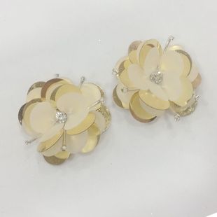 Three-dimensional handmade beaded sequins flowers spot glitter frosted beads tube cloth stickers clothing shoes hat DIY decorative accessories