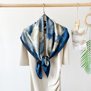Spring and summer new 90cm silk scarf ladies satin printed silk scarf large square scarf temperament shawl scarf wholesale