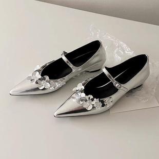 Spring and Summer 2025 New French Pointed Toe Height-increasing Single-layer Shoes Women's Flower Sequins Buckle Wedge Mary Jane Shoes
