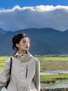 American Style Charge Jacket Women's 2024 New Three-in-One Fleece Outdoor Waterproof Windproof Tibetan Mountaineering Suit Black