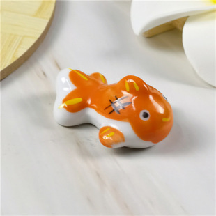 Cute little goldfish ceramic ornaments cartoon animal chopsticks holder chopsticks holder small fish table holder for chopsticks