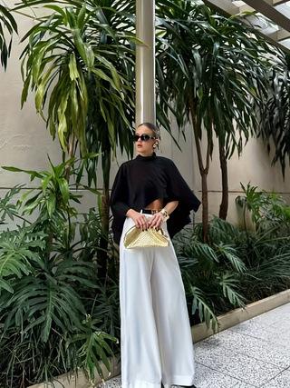 2025 Autumn/Winter New Short Cape-Style Top for Women: Elegant and Stylish