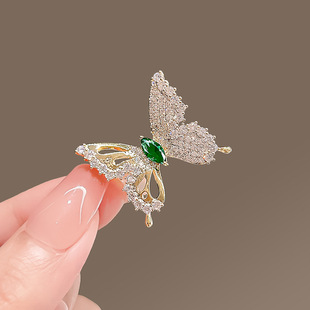 Cross-border jewelry butterfly brooch high-end female cute corsage summer anti-exposure buckle temperament pin exquisite accessories