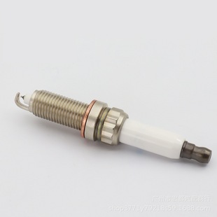Производитель прямой поставки 12120037580 Высокое качество Iridium Gold свечи зажигания ZR5TPP33 для BMW X3X5X6