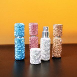Cross-border hot diamond-encrusted perfume bottles 10ml sub-bottled spray head small bottles cosmetics travel package manufacturers wholesale
