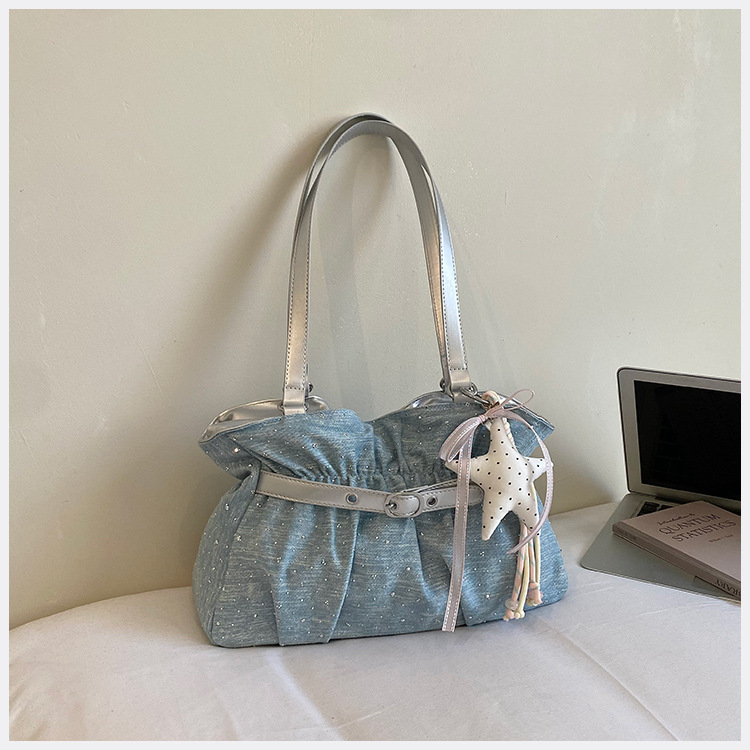 Relaxed, wrinkled, single-shoulder/underarm bag for women, 2026 new style, fashionable and versatile, handbag, tote bag, large capacity bucket bag.