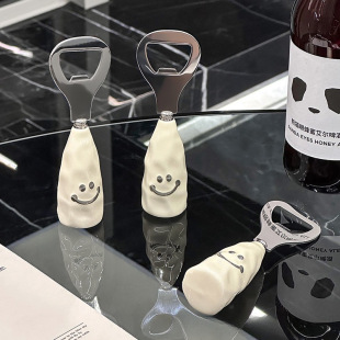 High-value smiley face beer bottle opener creative ceramic household portable commercial stainless steel bottle opener new wholesale