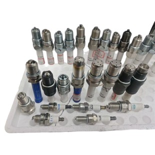 Свечи зажигания в соответствии с двойным золотом NGK Motor Iridium Platinum General три когтя-1234567890abcd заводская партия