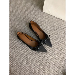 French Sweet Silk Satin Bow Pointed Toe Shallow Mouth Shoes for Autumn 2024 New Style Temperament Height-Increasing Small Leather Shoes