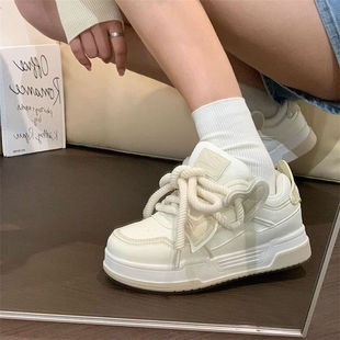 Love Sneakers for Women 2024 Spring and Autum New Casual Bread Shoes Women's Shoes Hong Kong Style Versatile White Shoes for Women