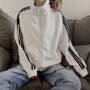 Baseball jacket men's Korean-style casual sports three-bar jacket men's loose all-matching handsome spring and autumn fashion