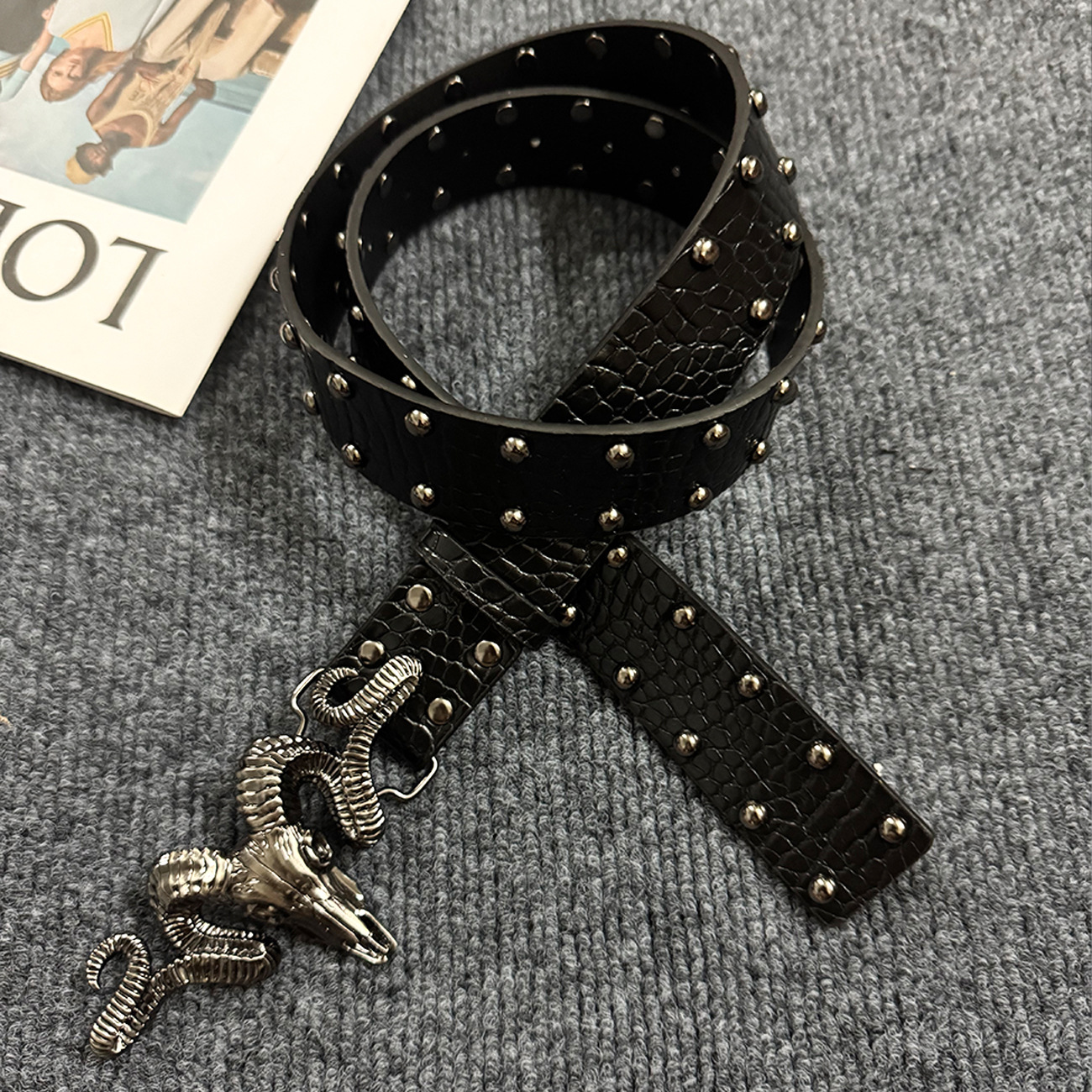 Punk Style Metal Sheep Head Rivet Belt, Subculture Retro Distressed Leather Belt, Trendy Cool Waist Chain for Men and Women