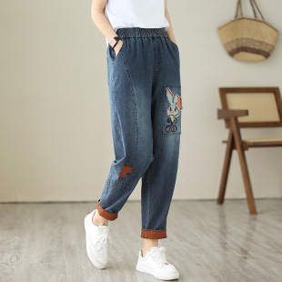 Real shot 2023 spring/summer artistic retro loose plus size women's embroidered washed cropped pants harem stretch jeans