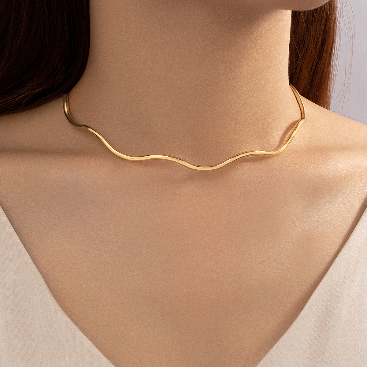 Gold and silver minimalist wave collar for men and women couples with exquisite temperament summer necklace jewelry