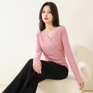 Goddess fan 2024 early spring new online celebrity V-neck silk long-sleeved T-shirt women's slim-fit scheming undershirt top