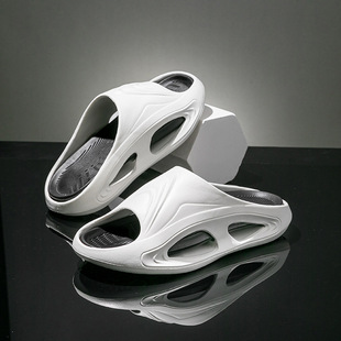 Sports Slippers Men's Summer Outfit Fashion Brand 2025 New Indoor Home Non-Slip Slippers Men's Slippers