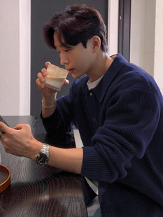 2024 New Arrival Sweater Men's Korean Style Fashionable Loose Casual Solid Color Simple Leck Knitted Sweater Cardigan Coat Thin