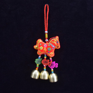 2021 Ethnic 12 Zodiac Embroidery Wind Bell New Year Pendant Metal Sequins Embroidery Animal Wind Bell Handicrafts