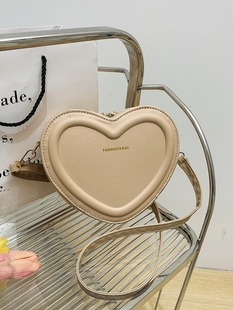 Cute peach heart small bag for women 2024 new fashion messenger bag personality ins simple texture Western style shoulder bag