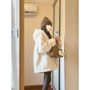 Eco-friendly Leather Coat Women's Winter 2025 New Hooded Thickened Fur One Lamb Wool Mid-length Plush Coat