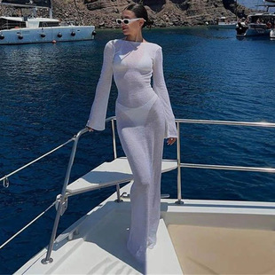 2025 New Dress Beach Long Dress Round Neck Sunscreen Long Sleeve Backless Simple Light Luxury dress