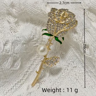 New Hot-selling Alloy Fashion Diamond Pearl Rose Brooch High-end Niche Corsage Pin All-match Suit