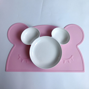 Clearance Cartoon Bear Rabbit Silicone Placemat Heat Insulation Non-slip Wear-resistant Easy Cleaning Placemat Silicone Children's Table Mat