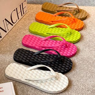 Flip-flops Men's Summer 2024 New Non-slip Men's Outdoor Wear Beach Sandals Clip Foot Solid Color Men's Fashionable Outdoor Slippers