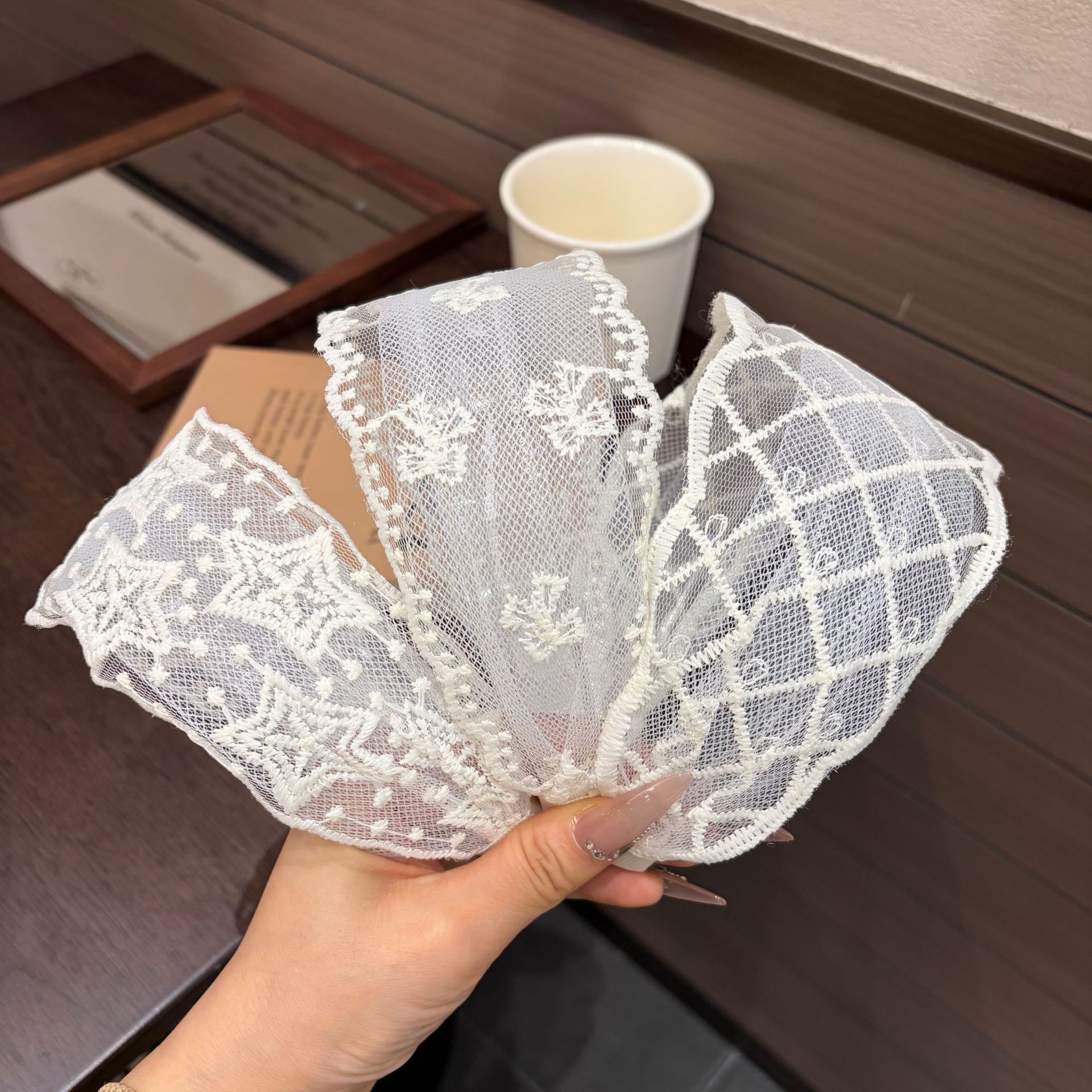 French-Style Gentle Ballet Lace Wide-Brimmed Toothed Headband for Women, High-End Feel, High Crown, Non-Slip Headband for Washing Face, Hair Accessory
