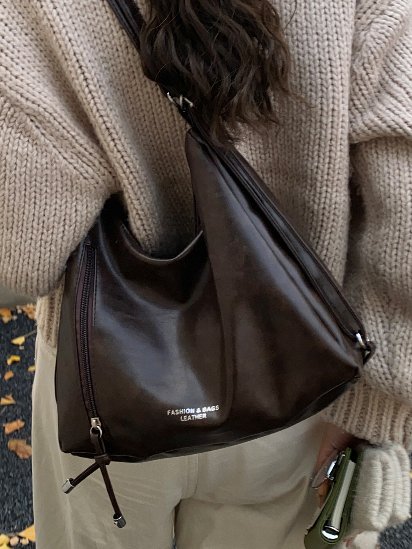 Women's single-shoulder and double-shoulder bags, 2025 new style, commuter underarm bags, popular spring style, college student backpacks, tote bags