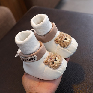 Baby shoes and socks 0-6-12 months to 1 year old pre-step shoes spring, autumn and winter baby boys and girls soft soles do not drop toddler
