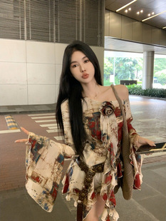HoT Girl Pineapple Early AuTumn Long-sleeved T-shirT for Women Pure Desire Sexy One-shoulder Slim FiT SlanTed Shoulder PrinTed Top for Women