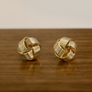 Twisted pattern fashion winding hollow geometric round stud earrings retro mid-ancient style metal wool ball high-grade earrings