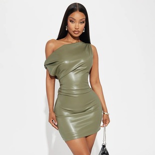 2024 Winter New Fashionable Sexy Slant Collar Open Shoulder Solid Color Pleated Tight Waist Leather Hip dress