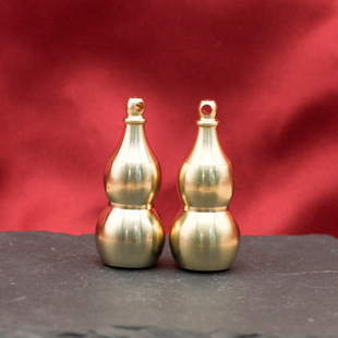 Brass Large Hollow Gourd Modern Simple Pendant Keychain Accessories Car Waist Pendant Flat Bottom Pendant Wholesale
