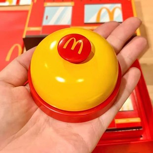 McDonald's Bell захватывает Mai Big MC настольные игры многопользовательские шахматы и карточные игры