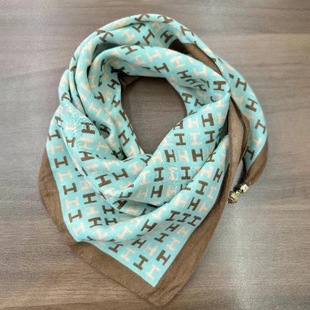 New Magnetic Buckle Scarf Autumn and Winter Women's Small Square Scarf Warm Cold-proof Korean Style Scarf Scarf Decoration Fashion All-match